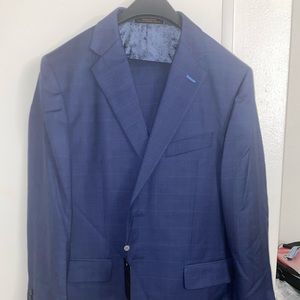 Brand new Jos A bank reserve full navy blue suit.
